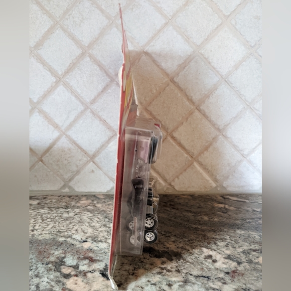 NIB Johnny Lightning 1923 Ford T-Bucket Customizing Kit - Picture 4 of 6